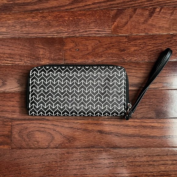 "J" Initialed Wrist Wallet - Picture 2 of 4